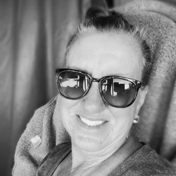 Meet your Posher, Joyce - Picture 1 of 1